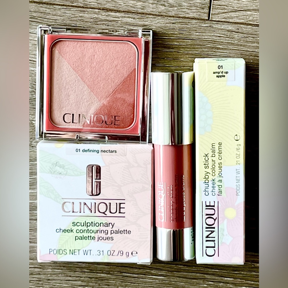 NWT Clinique Peach Blush Set. Contouring Palette and Cheek Chubby Stick